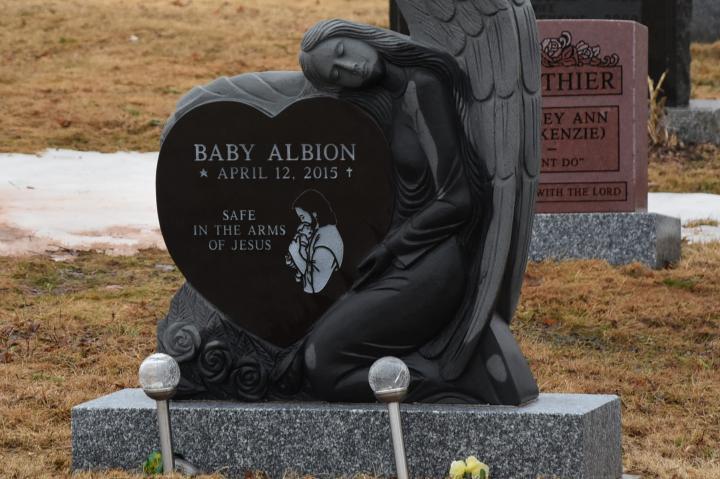 Grave marker of Baby Albion