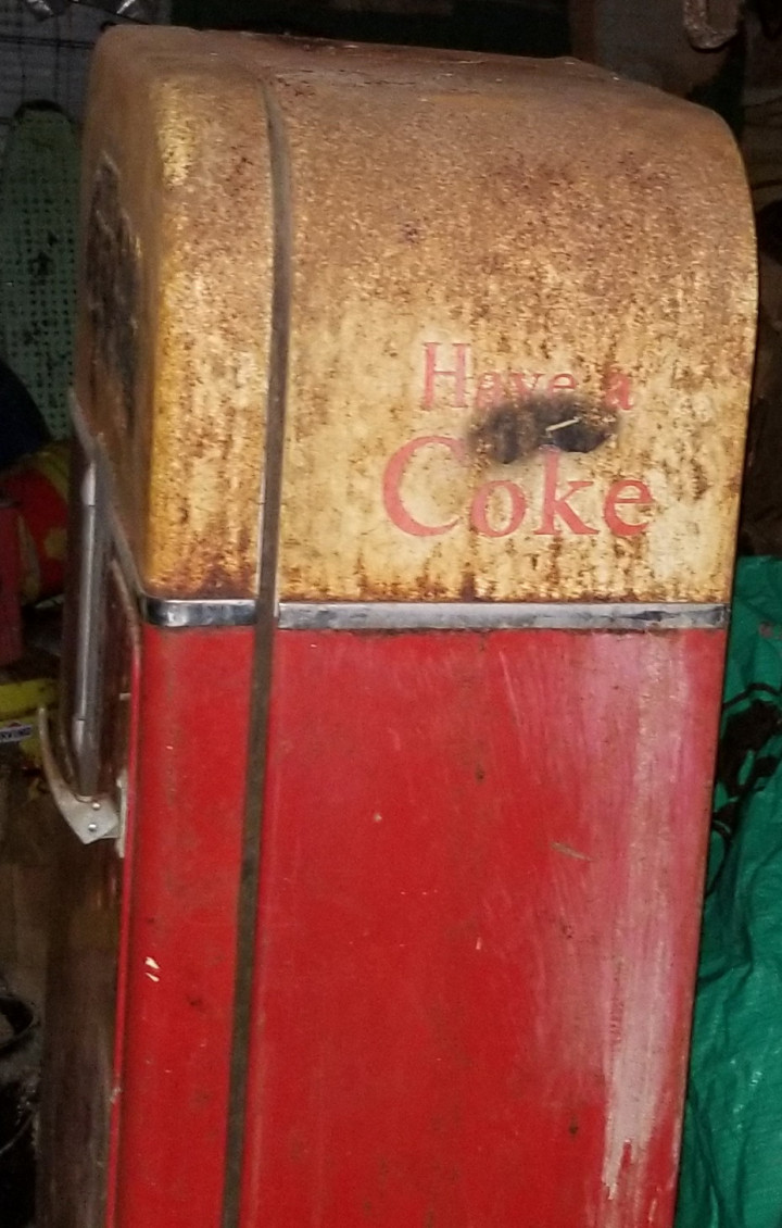 Photo : Réfrigérateur Coca-Cola volé