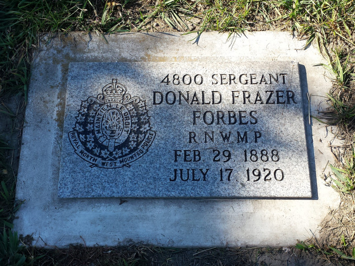 Grave marker for Sergeant Donald F. Forbes