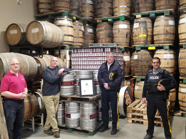 Photo of Allan Hansen, Bob Baxter, C/Supt. Scott Sheppard, Cst. David Pompeo