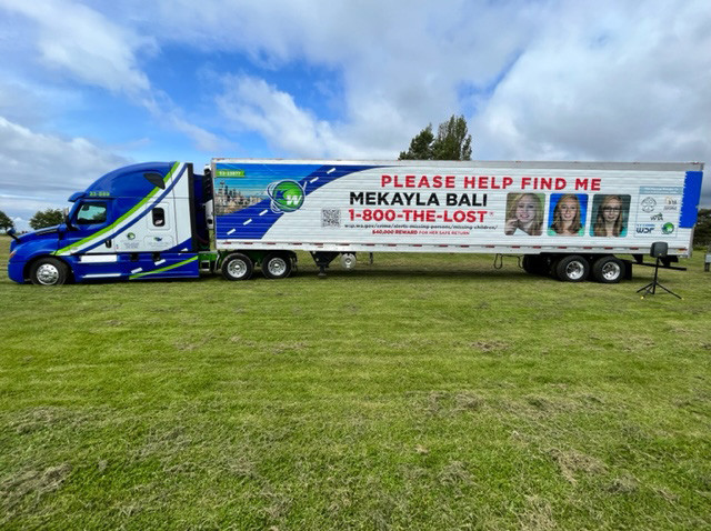 truck/trailer rigs featuring photo of Mekayla Bali 