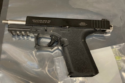 Arme à feu fantôme illégale saisie par la Division J de la GRC