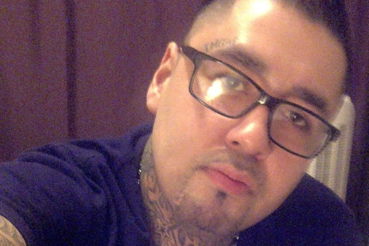 Kelly Daniels mesure environ 6 pi et pèse 230 lb. Il a les cheveux noirs et les yeux bruns. Il a plusieurs tatouages au cou, les lettres « INGAF » au dessus de l'œil, « KB » sur la main gauche et « Brittain » en flammes sur l'avant bras droit. 